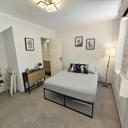 Apartment Gregbnb - 17m2 - Terrasse - Clim - Ouest - 4 Toulon